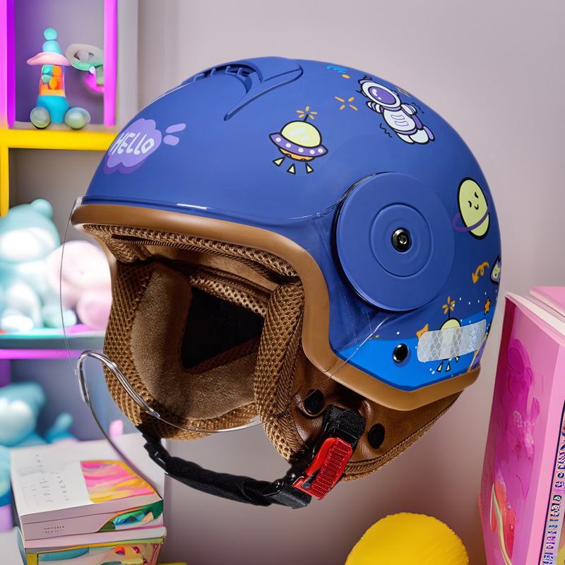 BYB Children Cartoon Helmet 3C - огляд і ціна Kids Ride On Suitcase Scooter